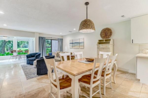 3325 Fairway Oaks
